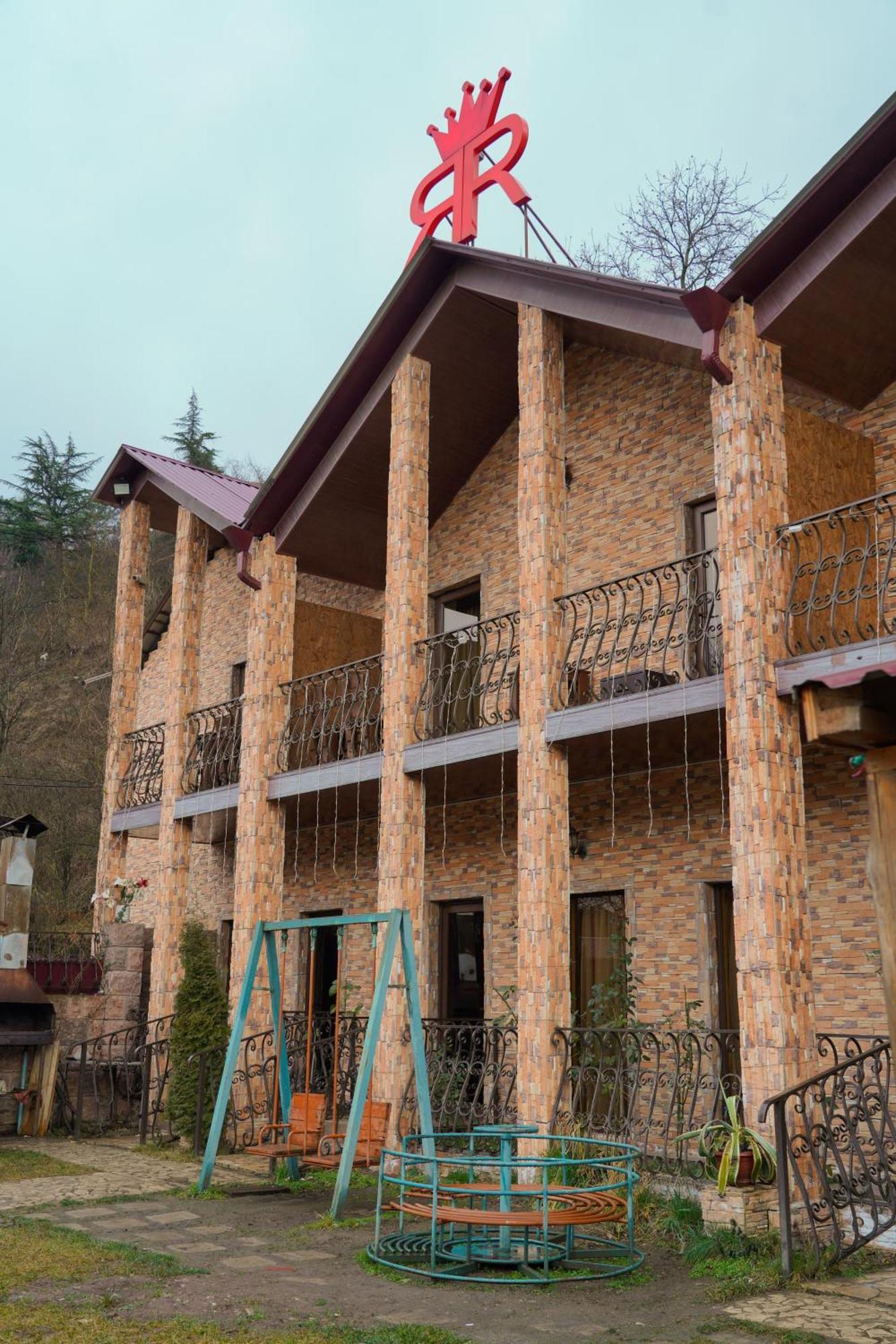 Royal Rest Townhouse Villa Dilijan Esterno foto